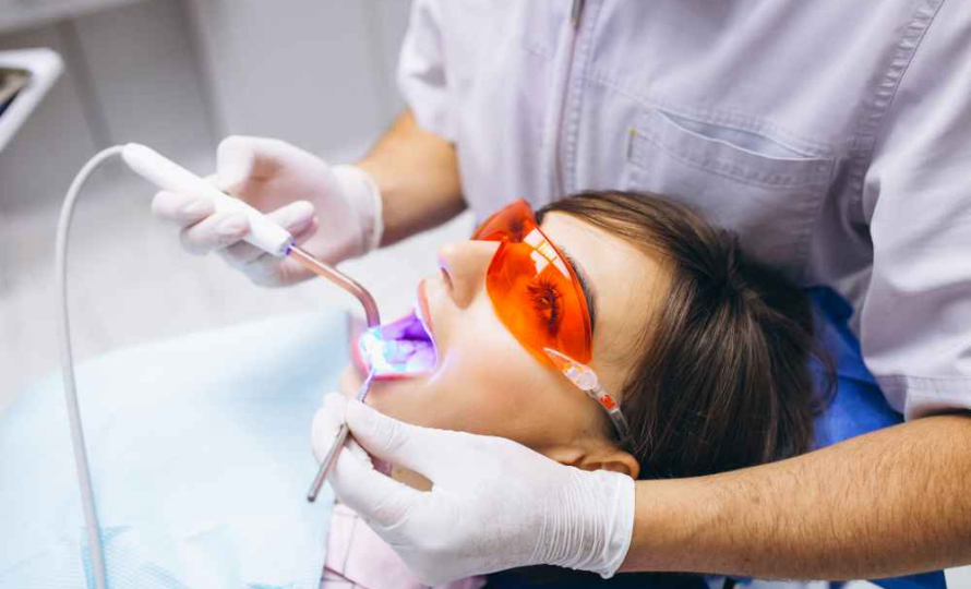 Curepoint – Top Dental Services in Dubai for Smile Makeovers, Implants & Teeth Whitening